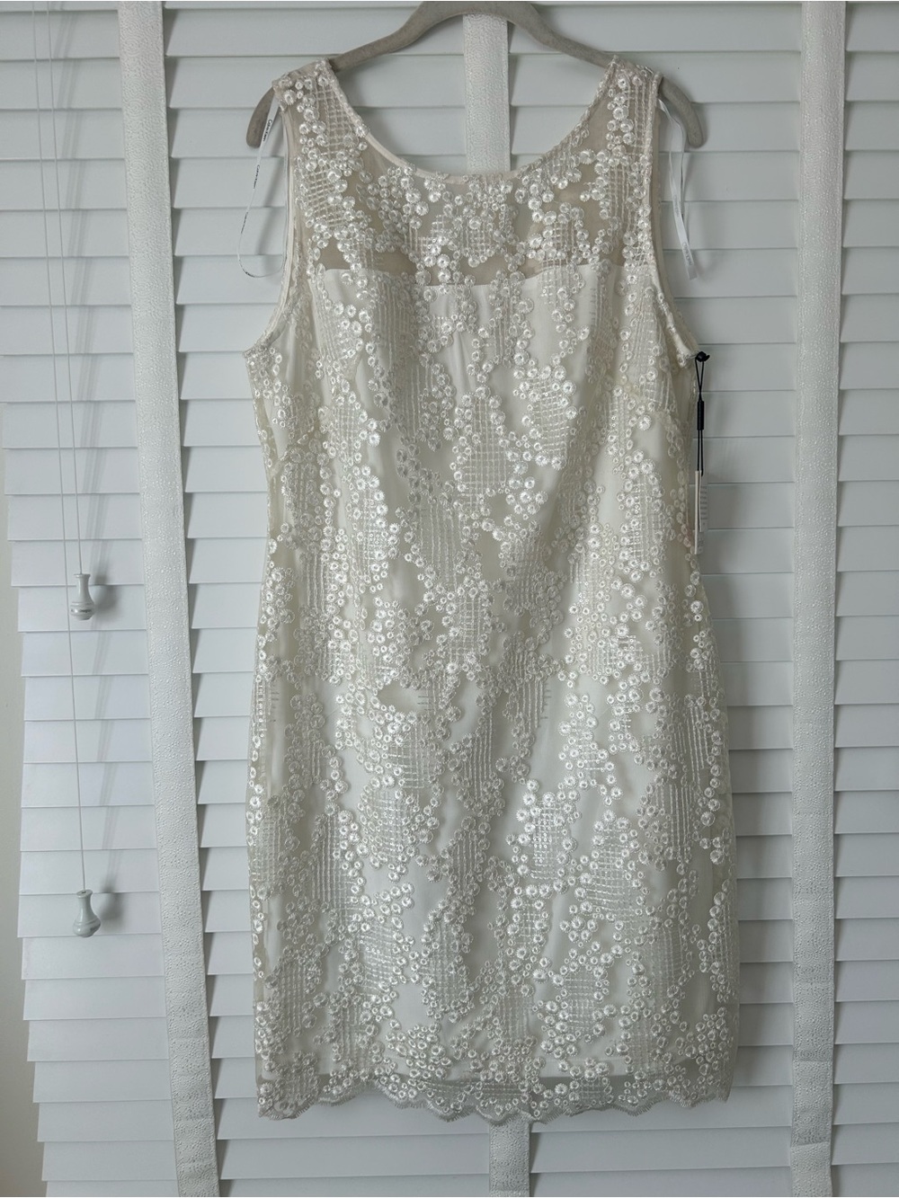 Calvin Klein Sheath Dress Mini Ivory Floral Lace Sequins Size 12